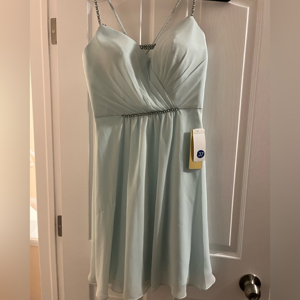 Beautiful never worn mint dress